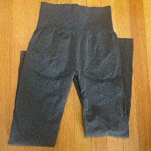 Glute contouring leggings